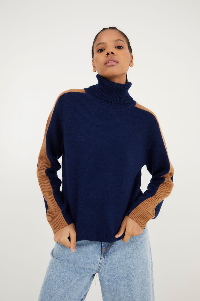 LINE KNITTED NAVY JUMPER